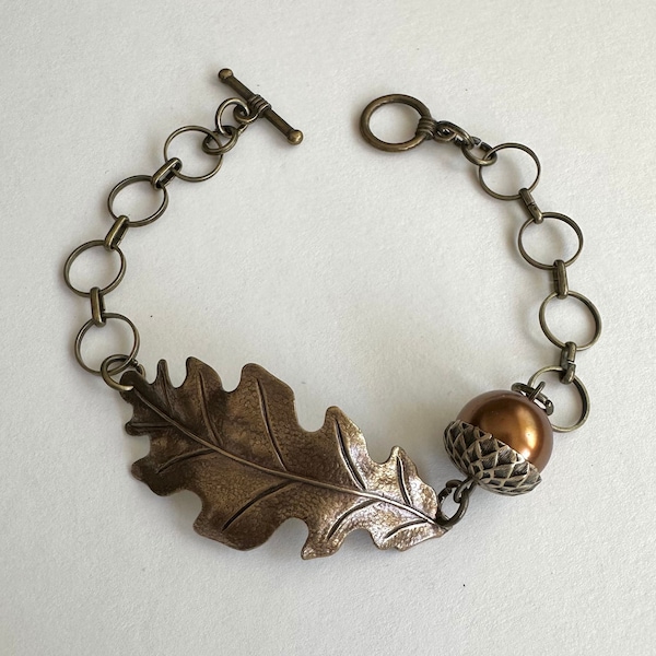 Brass Oak Leaf Bracelet with copper acorn, fall bracelet, large pearl acorn, vintage jewelry, nature inspired gift for her