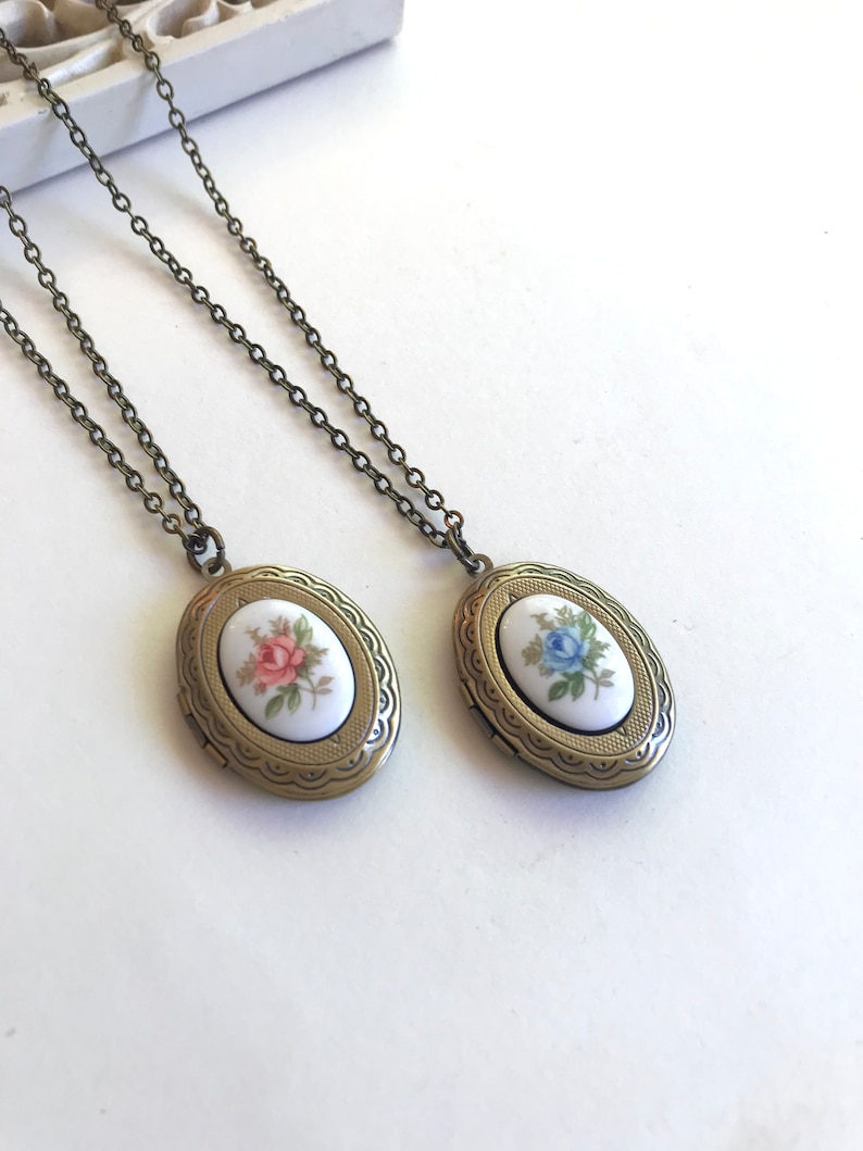 Vintage rose locket necklace, choose color, porcelain cabochon, gift for Mom, oval brass photo locket, vintage jewelry, gift for her, image 6