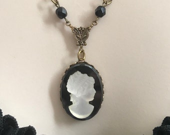 Vintage glass lady cameo necklace, black cameo with frosted glass, Downton abbey necklace, Victorian style necklace, women's gift