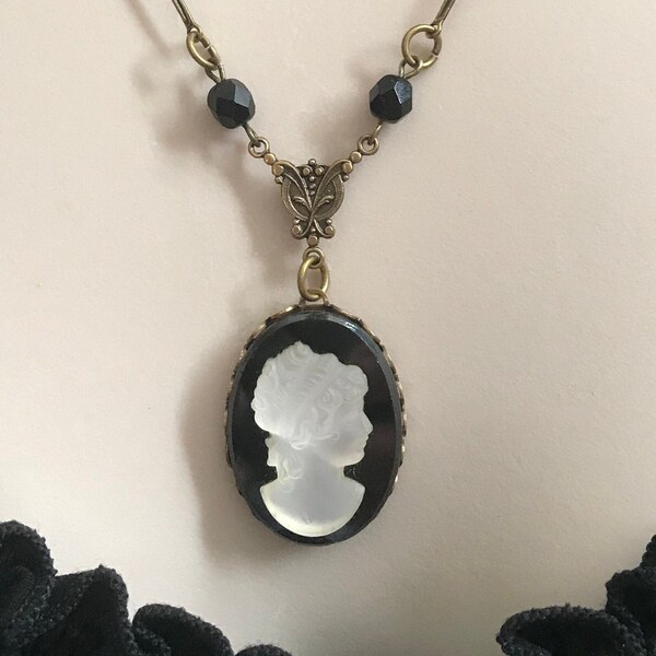 Vintage glass lady cameo necklace, black cameo with frosted glass, Downton abbey necklace, Victorian style necklace, women's gift