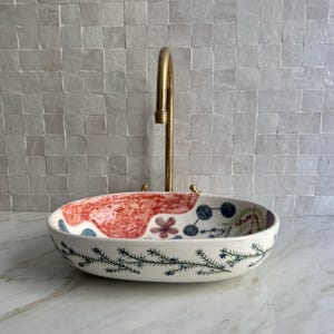 Lavabo ovalado de cerámica con diseño floral, lavabo de vasija pintado a mano, lavabo artístico de encimera, lavabo de baño de mediados de siglo, lavabo artesanal único.