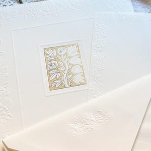 Italian sheets and envelopes 10 letter paper Luxury Stationery vintage white elegant rose wreath relief card gift