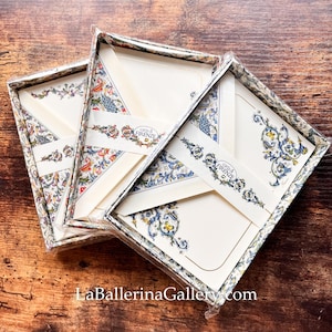 Fogli e buste italiane in scatola regalo carta da lettere biglietto giglio fiorentino Firenze Italia Cancelleria di lusso vintage stampa a caldo