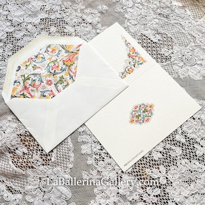 Fogli e buste di carta da lettera italiana, modello tradizionale fiorentino di Firenze, Italia, Cancelleria di lusso, stampa a caldo, oro dorato