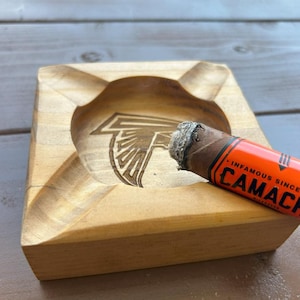 Holz Zigarrenaschenbecher - Rustikales, individuelles, einzigartiges Geschenk für ihn - Man Cave Decor