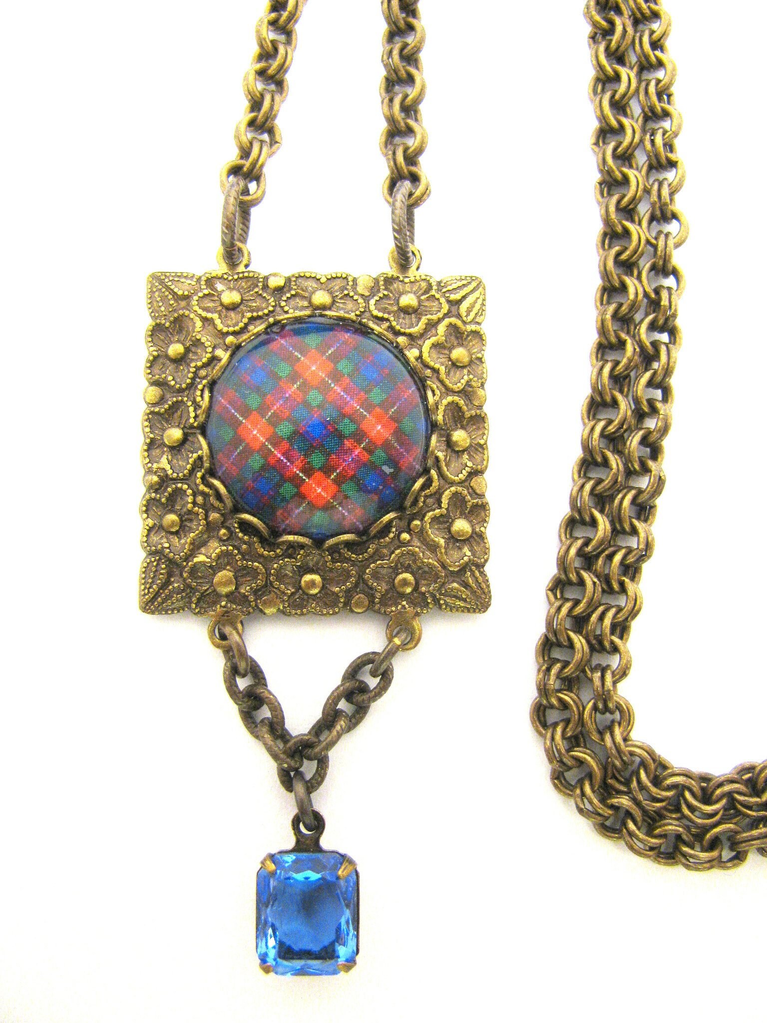 Scottish Tartan MacBrair Dress Weathered Clan Circle Necklace Classic Style