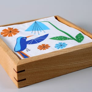 Caja de servilletas de fresno