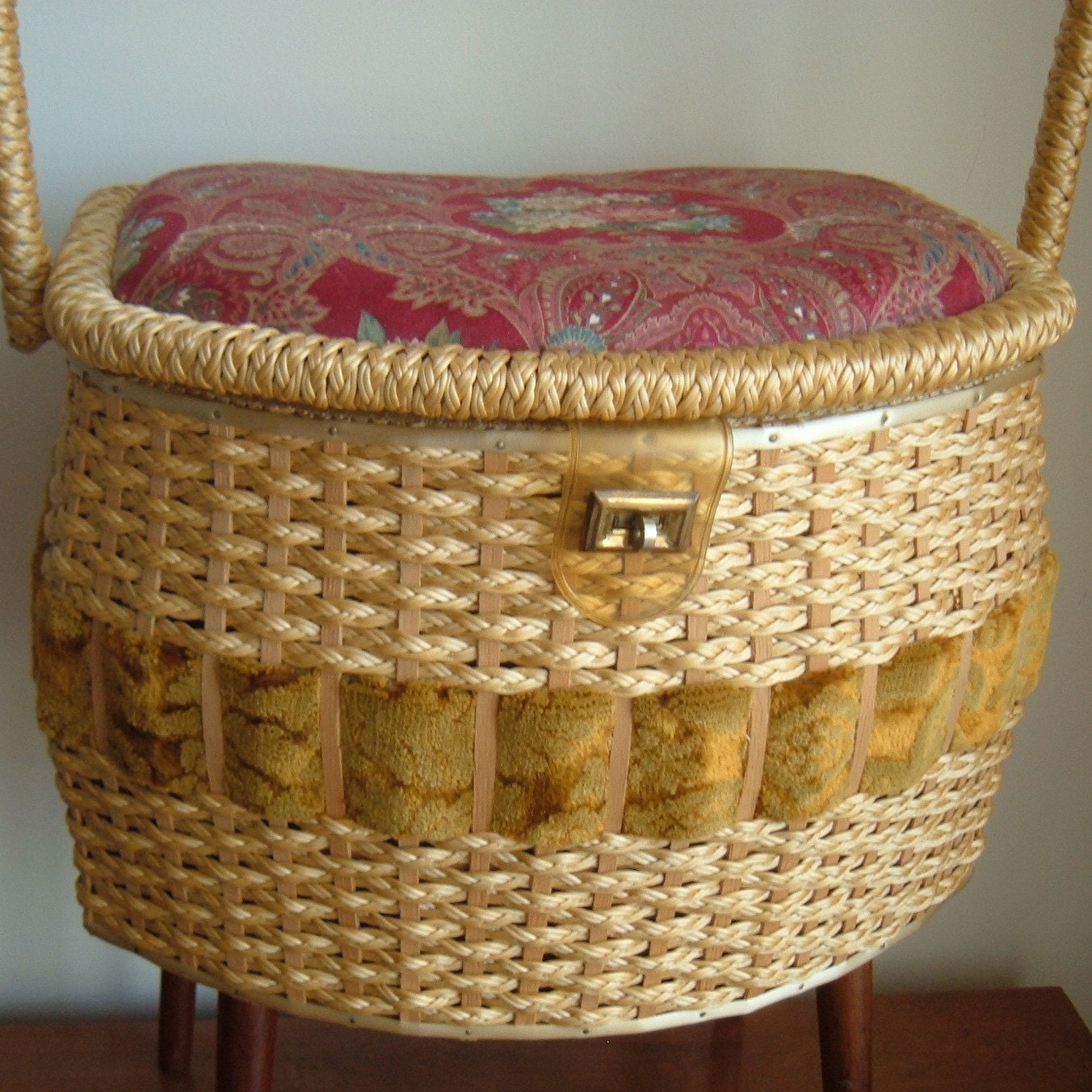 Vintage sewing basket with four wood legs Etsy