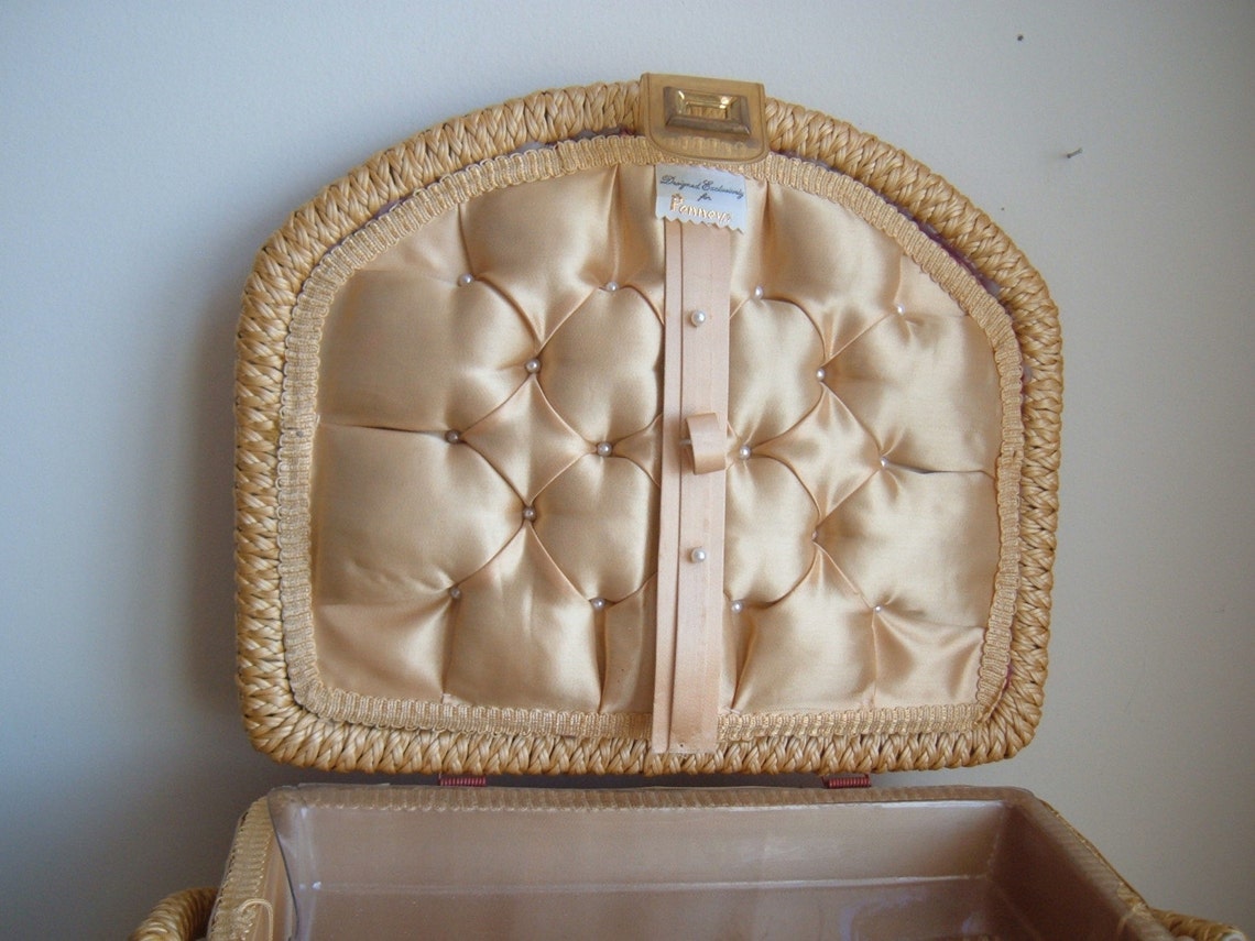 Vintage sewing basket with four wood legs Etsy