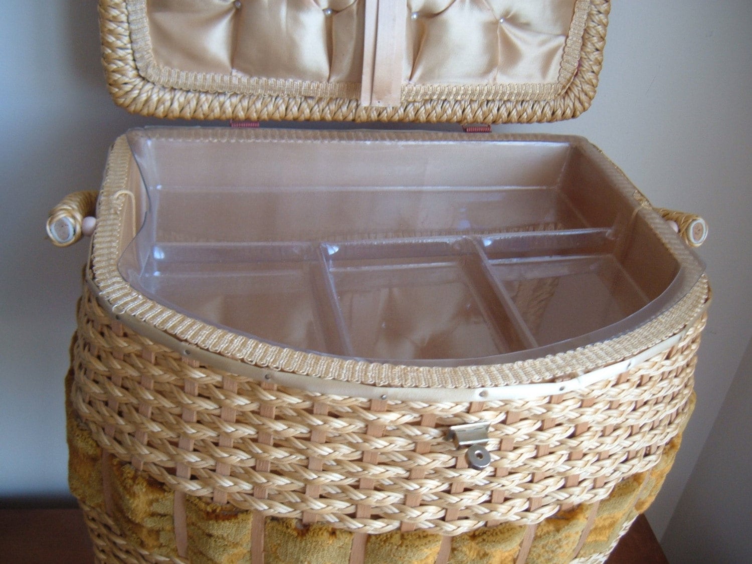 Vintage sewing basket with four wood legs Etsy