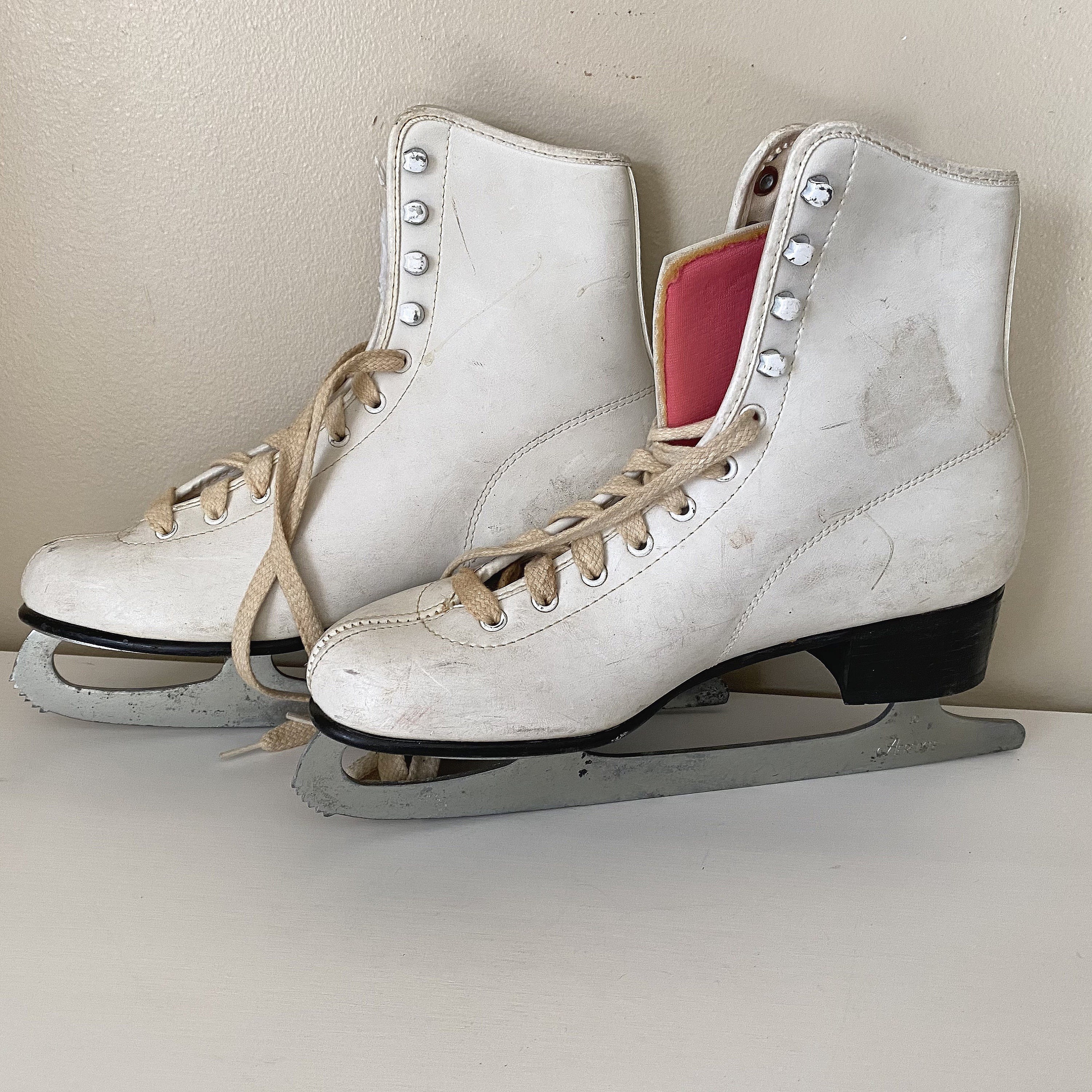 Vintage women white leather ice skates size 8 Etsy