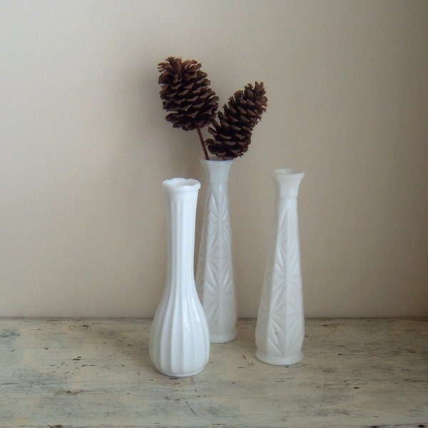 vintage milk glass bud vases