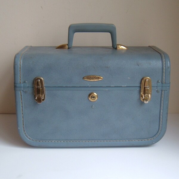 vintage blue train case