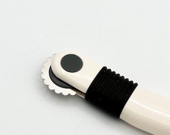 Blunt Tracing Wheel, Clover Tracing Wheel,  Soft Edge Tracing wheel for sewing