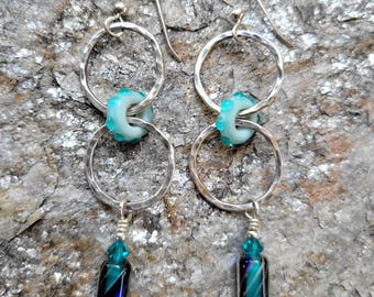 Turquoise Dreams oorbellen van sterling zilver, ovenglas en lampwerk