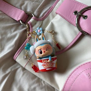 【本物保証 /関税・送料無料】Pop Mart キーホルダー チャーム 高知のキーチャーム キーホルダー 牛本革 グリーン レッド