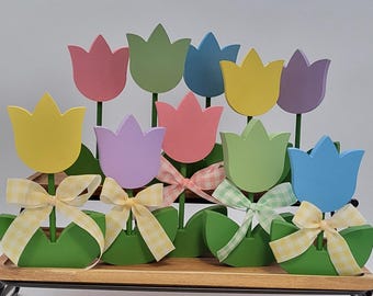 Tulip wood decorations