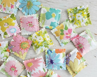 20 LAVENDER SACHETS Vintage Sheets Retro Flowers FREE Shipping