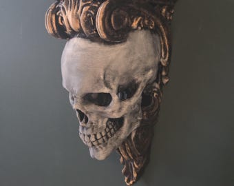 Gothic Skull Wall Shelf – Baroque Skull Decor – Vintage Style Shelf – Dark Academia Decor – Skull Wall Art – Gothic Home Decor