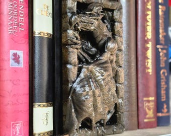 Epic Dragon Climber Book Nook - Fantasy Bookshelf Decor