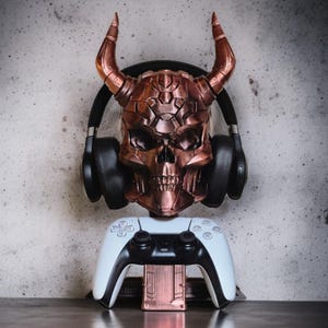 Controller-Halterung mit Wikingerschädel – episches Gaming-Accessoire