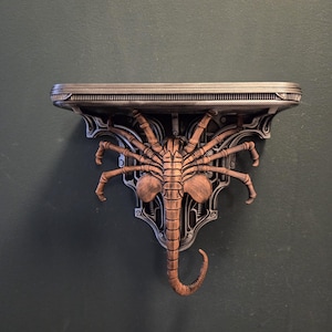 Facehugger-Xenomorph-Wandregal-Dekor, gotisches Wandregal, Facehugger – von Xenomorphs inspiriertes biomechanisches Design