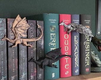 Juego de tres dragones Dragon Spinehugger: dragones fantásticos que vuelan sobre tu estantería.