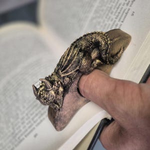 Handgefertigter Drachen-Seitenhalter | Daumen-Buchhalter | Perfektes Geschenk für Bücherliebhaber | Lesehilfe für bequemes Lesen | Geschenk für Bücherwürmer