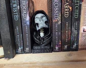 Sujetalibros de calavera gótica | Busto de la Parca | Decoración de estantería de terror | Decoración de Halloween impresa en 3D | Decoración del hogar estilo academia oscura | Regalo macabro