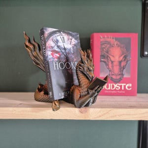 Tablet / Book holder fire dragon - fantasy bookshelf decor onyxstorm forthwing lover gift