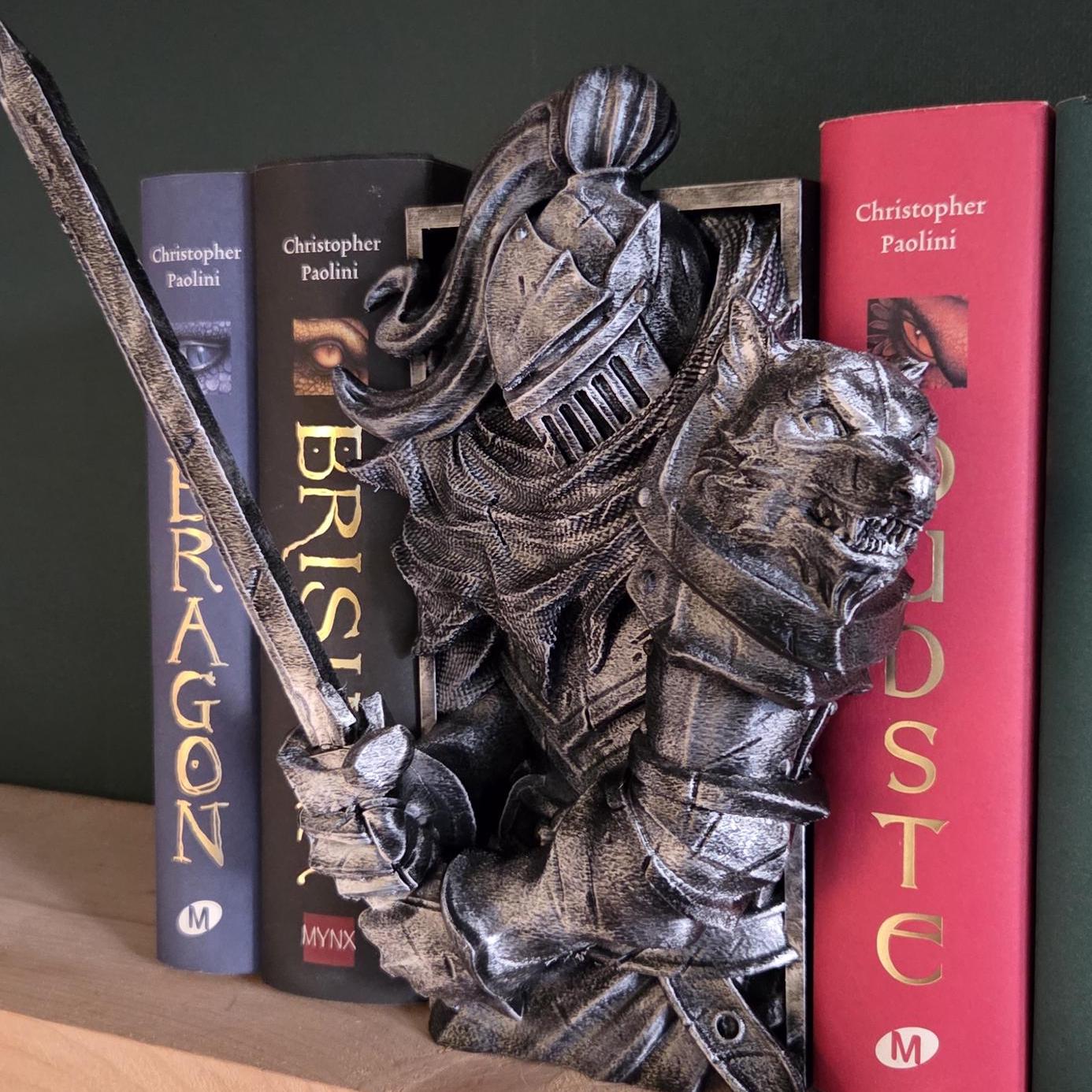 Knight Book Nook | Medieval Knight Bookshelf Insert | Fantasy Book ...