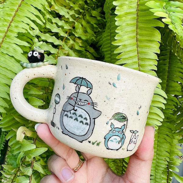 Caneca de café de cerâmica feita à mão. Caneca de cerâmica com um personagem fofo de anime. Caneca de chá. Copo para bebidas. Presente para ela. Presente para a cozinha.