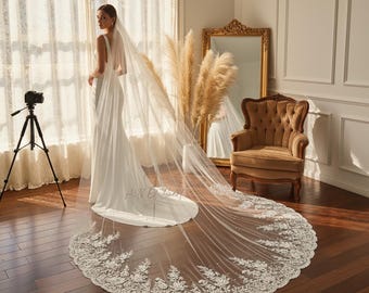 Vintage kathedraalsluier: luxe kanten sluier met parels. Aangepaste bruidssluier voor bruiden.