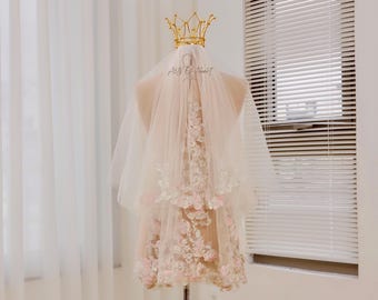 Geborduurde kanten blushersluier - lichtroze tweelaagse bruidssluier