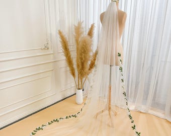 Kathedraal bruidssluier met bloemenkant - Ivoor tule bruidssluier