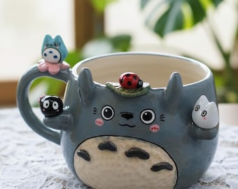 Taza de cerámica con diseño de anime: Taza de cerámica para café, té o agua. Regalo ideal para ella o él. Regalo perfecto para mamá o cualquier familiar. Taza de cerámica personalizada hecha a mano.