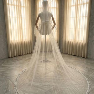 Pearl-embellished bridal veil. Wedding veil with scattered pearls. Mantilla veil with densely packed pearls. Pearl fringed veil. Custom veil image 5