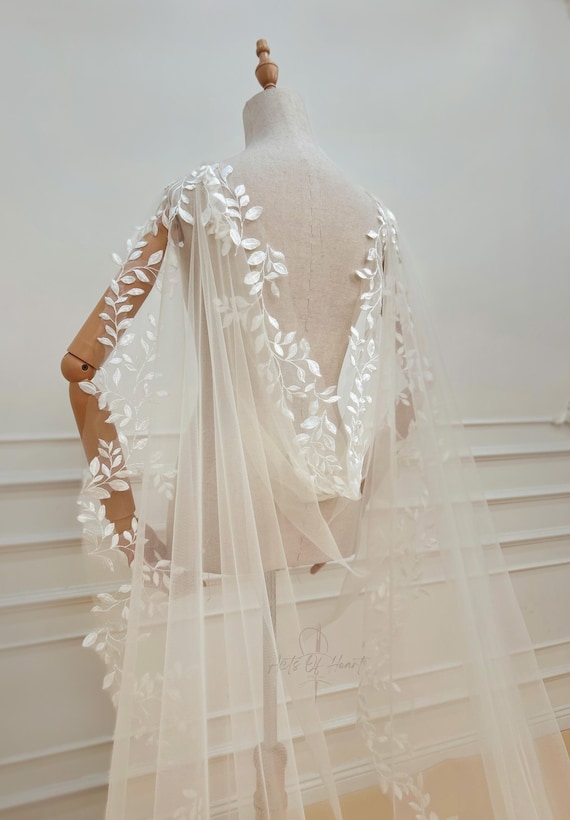 Lace Leaf Bridal Cape: Ivory Tulle Wedding Cape. Romantic bridal cape. Bohemian bridal cape. Custom bridal cape. Lace beidal veil.