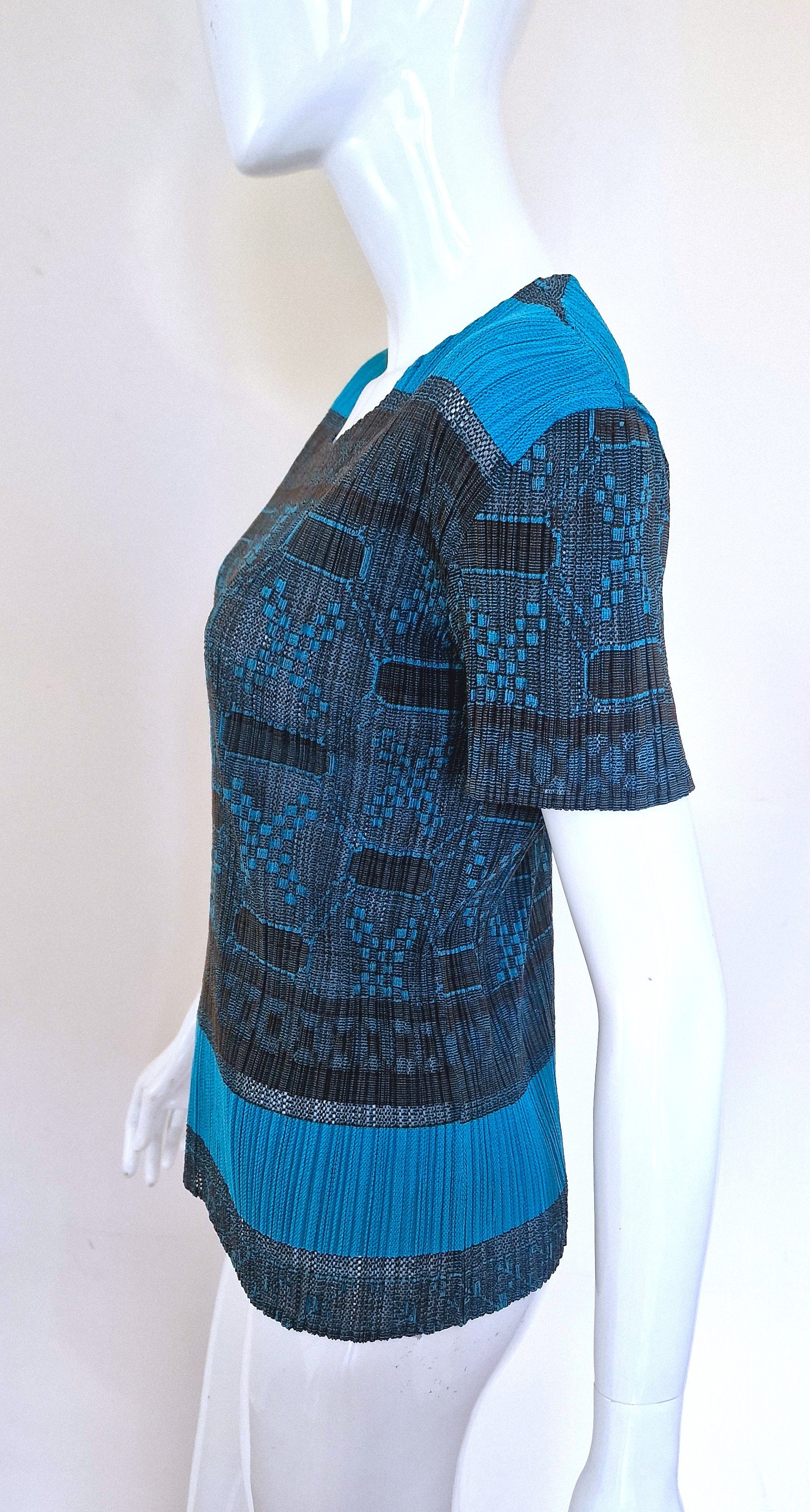 PLEATS PLEASE ISSEY MIYAKE - 美品 XL PLEATS PLEASE 長袖