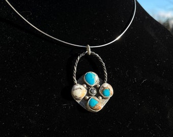 Collar de turquesa con ostra espinosa