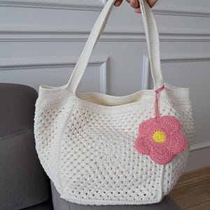 Granny Square White Bag, Granny square shoulder bag, Crochet tote Bag, Crochet Handle Bag, Crochet Bag, Vintage Style Bag, Gift For Friends