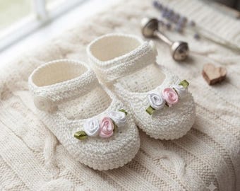 Hand Crochet Baby Booties: Newborn to 3 Months Mary Janes with Pink Ribbon Roses