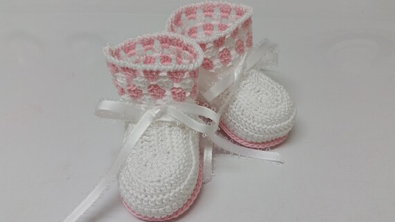 crochet booties for baby girl