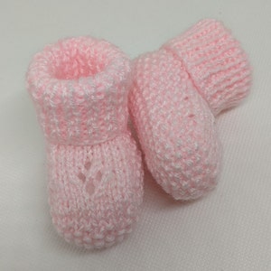 Knitted Baby Booties, Newborn Booties, Baby Girl Pink Shoes, 0-3 months, Stay On Booties, Baby Shower Gift, Christening Baptism Booties