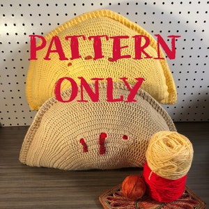 Empanada Pillow [[DIGITAL CROCHET PATTERN]]