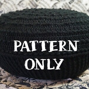 Old Man of the Woods Mushroom Pillow [[DIGITAL CROCHET PATTERN]]
