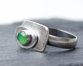 Topo Ring - Chrysoprase and Silver Ring