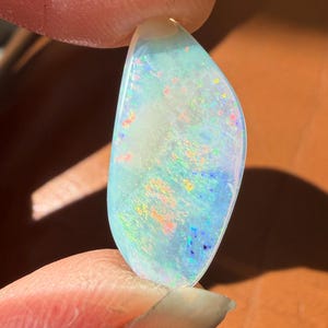 Ópalo de cristal de concha australiana arcoíris