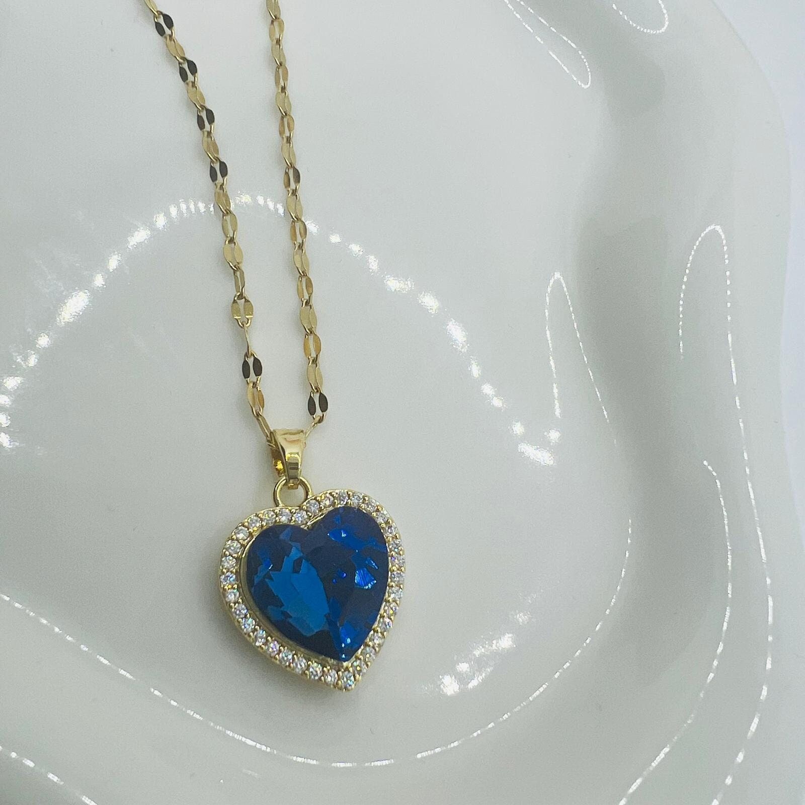 TITANIC ハート型ペンダント Titanic Heart Pendant Necklace, 18 Karat Gold Plated - Etsy
