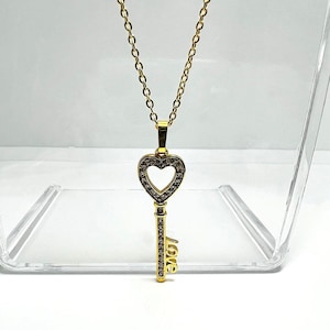 Heart Key Chain – 18K Gold Plated with Zirconia | Love Pendant Necklace